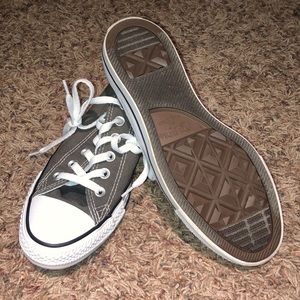 low top dark grey converse